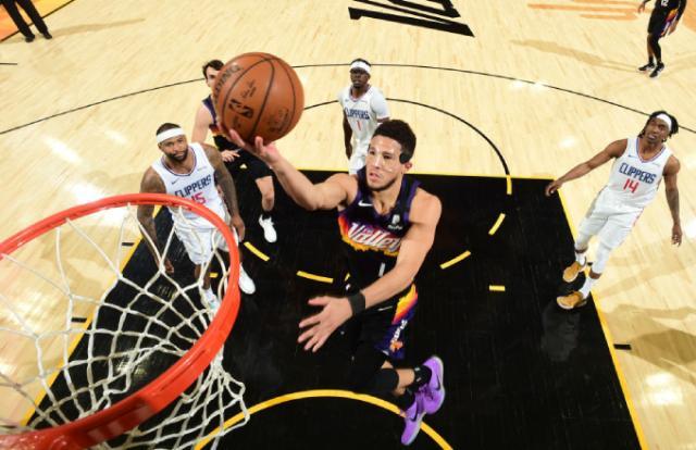 持续低效!布克不擅逆风球 太阳3比2仍不保险?